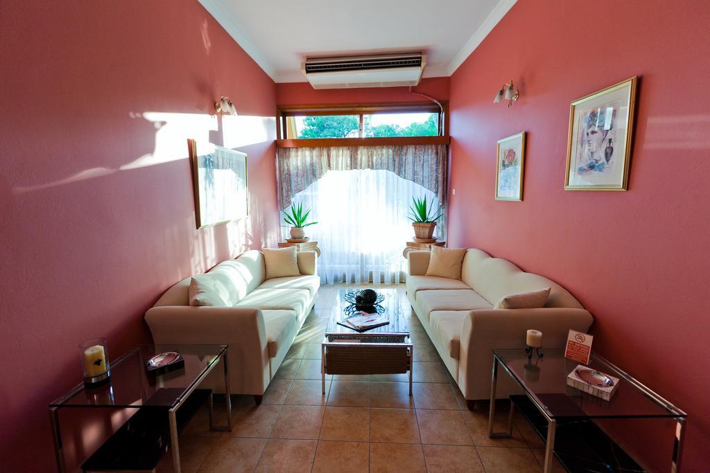 Hotel Possidon Aegina Exterior foto